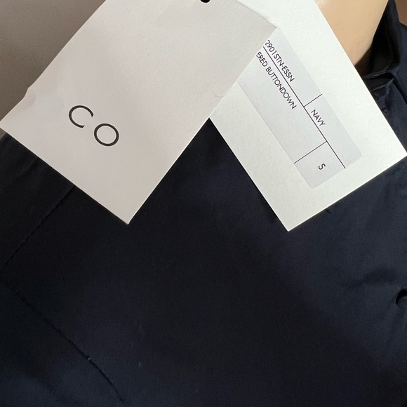 NWT CO Essentials Women's Tiered Button Down Shirt - Picture 4 of 6